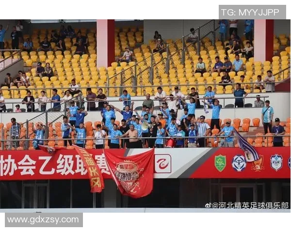 成都羽毛球队以60分稳居锦标赛积分榜首位展现强劲实力