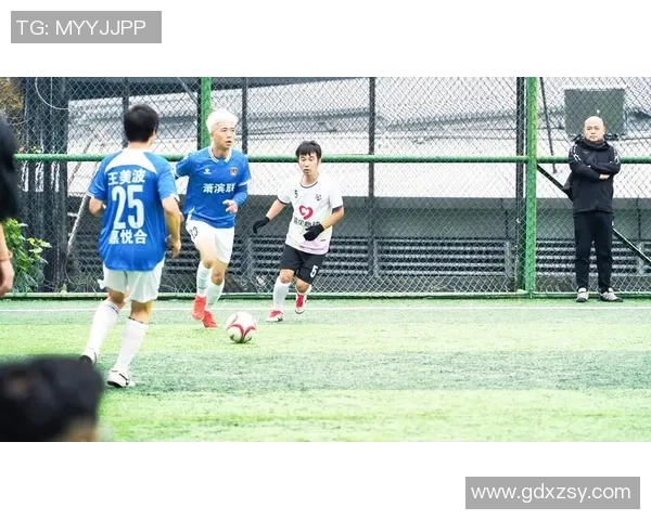 杭州足球队战术变革引发热议球迷期待新风格带来胜利之路